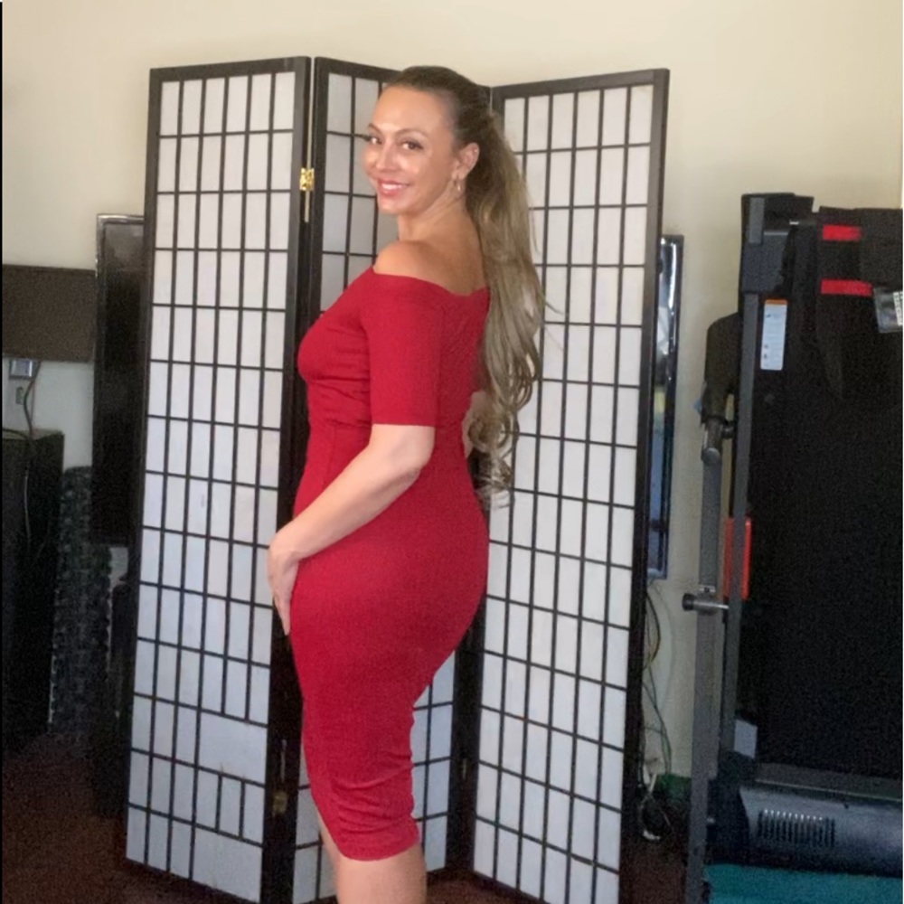 Red summer dress - Picture 2 of 2